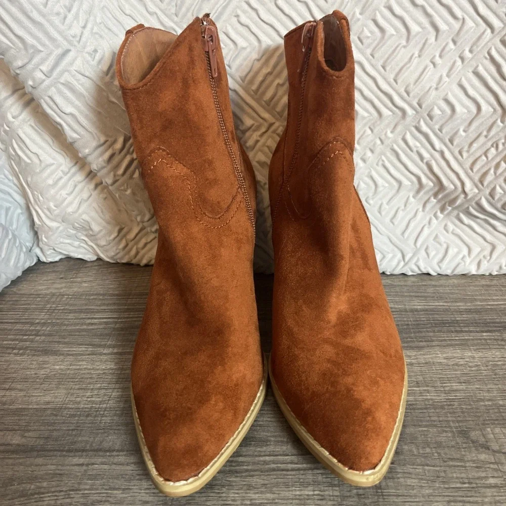 Mi.iM Western Ankle Booties Size 6 Burnt Umber Faux Suede Side Zip Cowgirl Boots